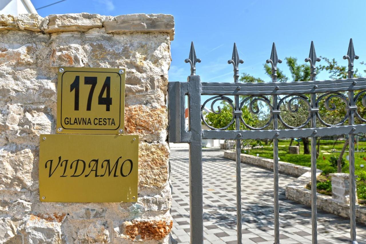 House Vidamo - Vacation Home With Swimming Pool Mala Cista Kültér fotó